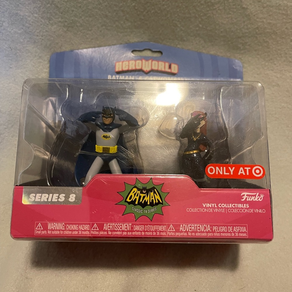 Hero World Batman and Cat women